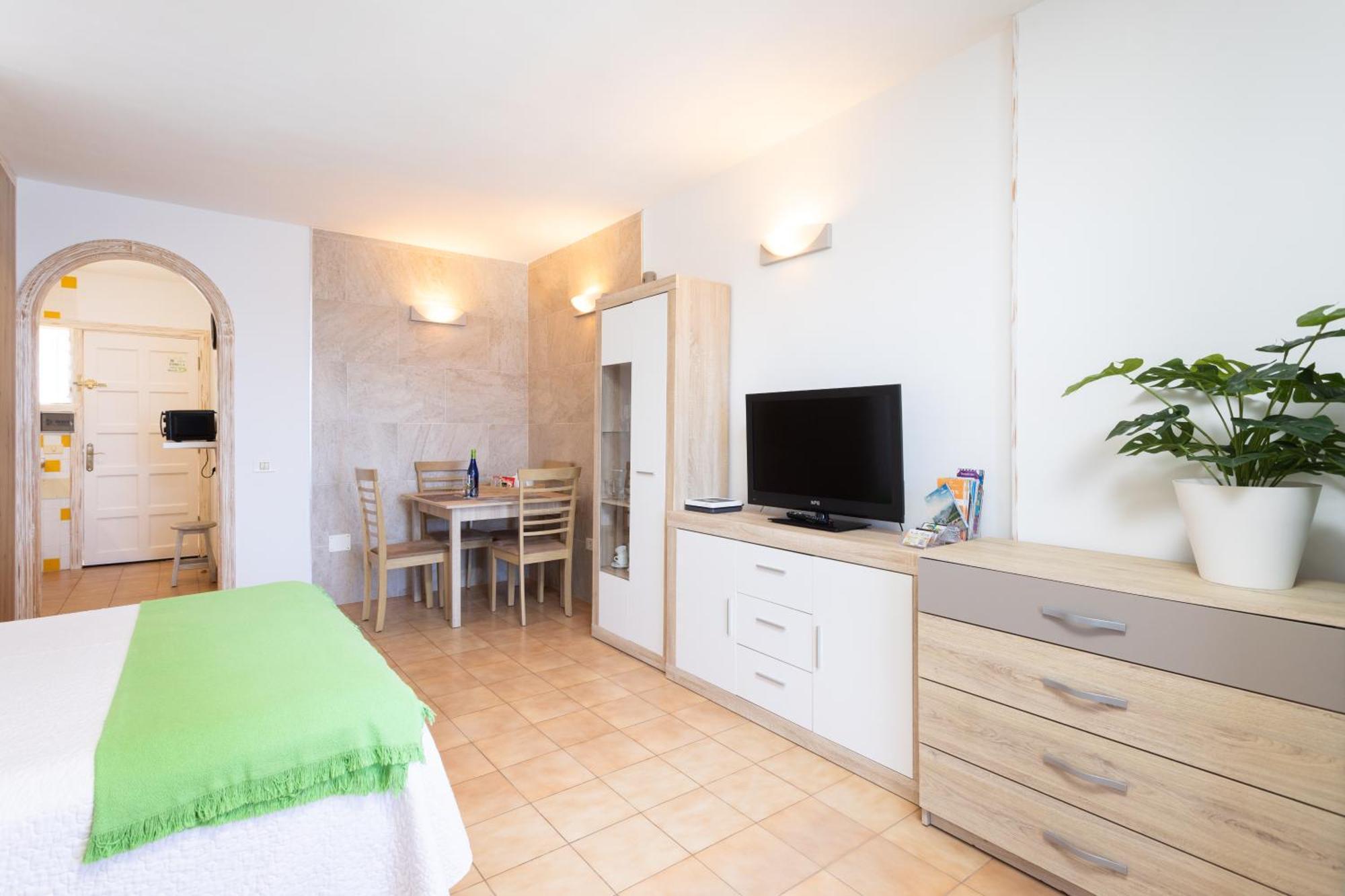 Cozy Seafront Studio With Balcony & Ocean Views San Marcos  エクステリア 写真