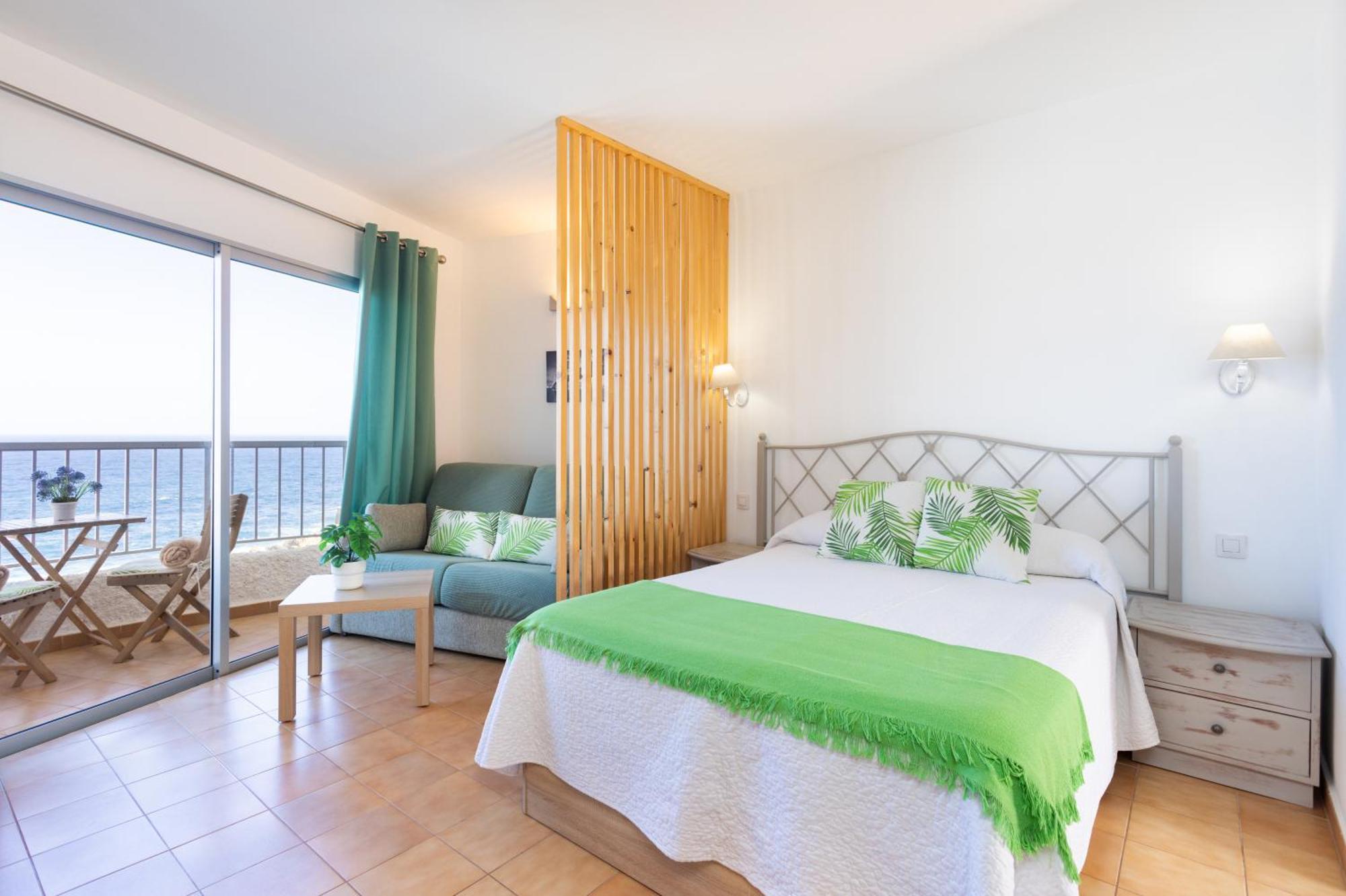Cozy Seafront Studio With Balcony & Ocean Views San Marcos  エクステリア 写真