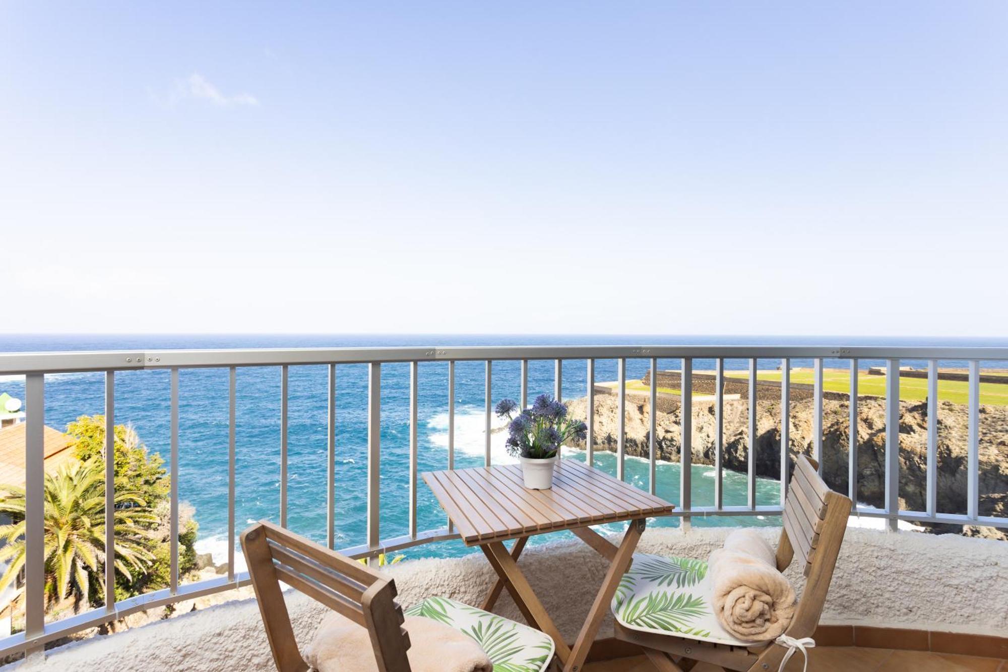 Cozy Seafront Studio With Balcony & Ocean Views San Marcos  エクステリア 写真